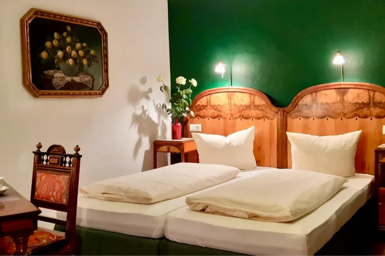 Doppelzimmer teilweise mit Balkon Z