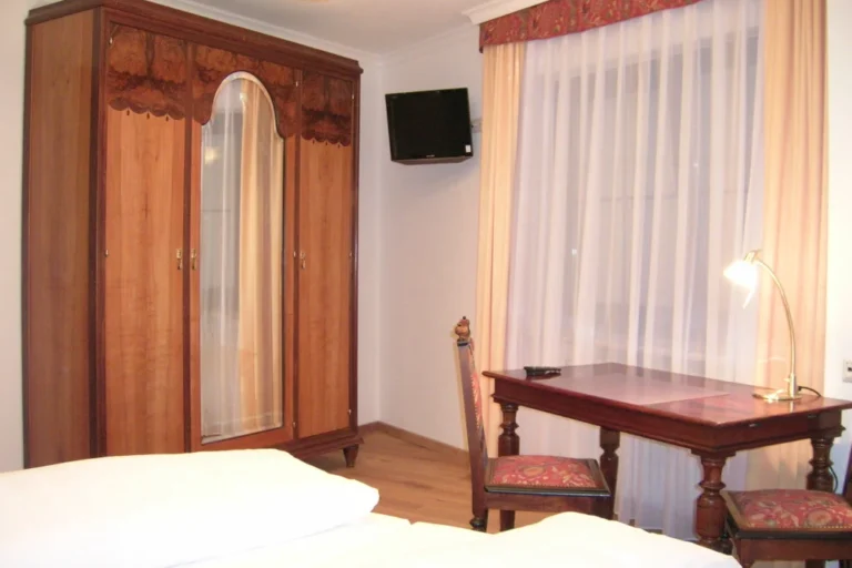 Doppelzimmer teilweise mit Balkon Z a
