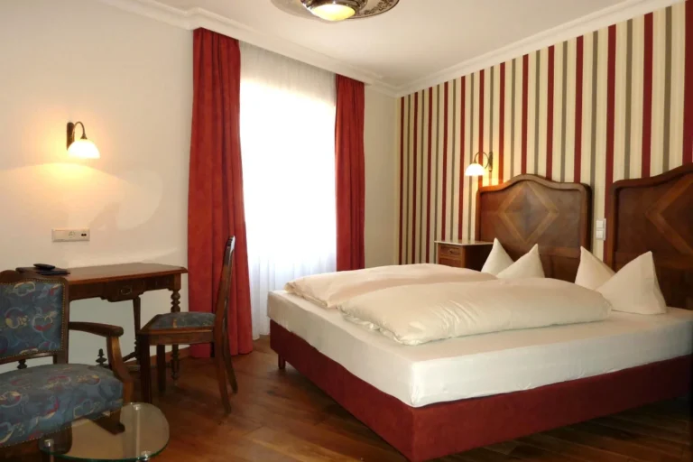 Doppelzimmer teilweise mit Balkon Z